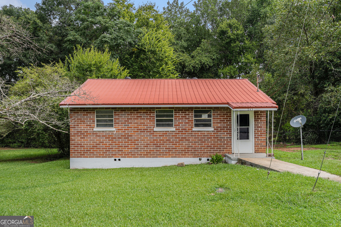 This is your Upgraded Cozy Retreat! Step into charm and comfort with this freshly updated 3-bedroom, 1-bath brick beauty! Perfectly located in a quiet, friendly neighborhood, this home is an ideal rental for anyone looking for easy living without breaking the bank. You'll love the classic curb appeal and private backyard - perfect for relaxing, entertaining, or just soaking up some sunshine. Inside, enjoy a bright, functional layout featuring a newly upgraded kitchen and bathroom that add a modern touch to this timeless home. The kitchen is ready for your culinary adventures, while the upgraded bathroom offers a stylish and refreshing space to unwind. Each bedroom provides a cozy haven, just right for rest and relaxation. Great investment or first-time buyer opportunity. Don't miss it!