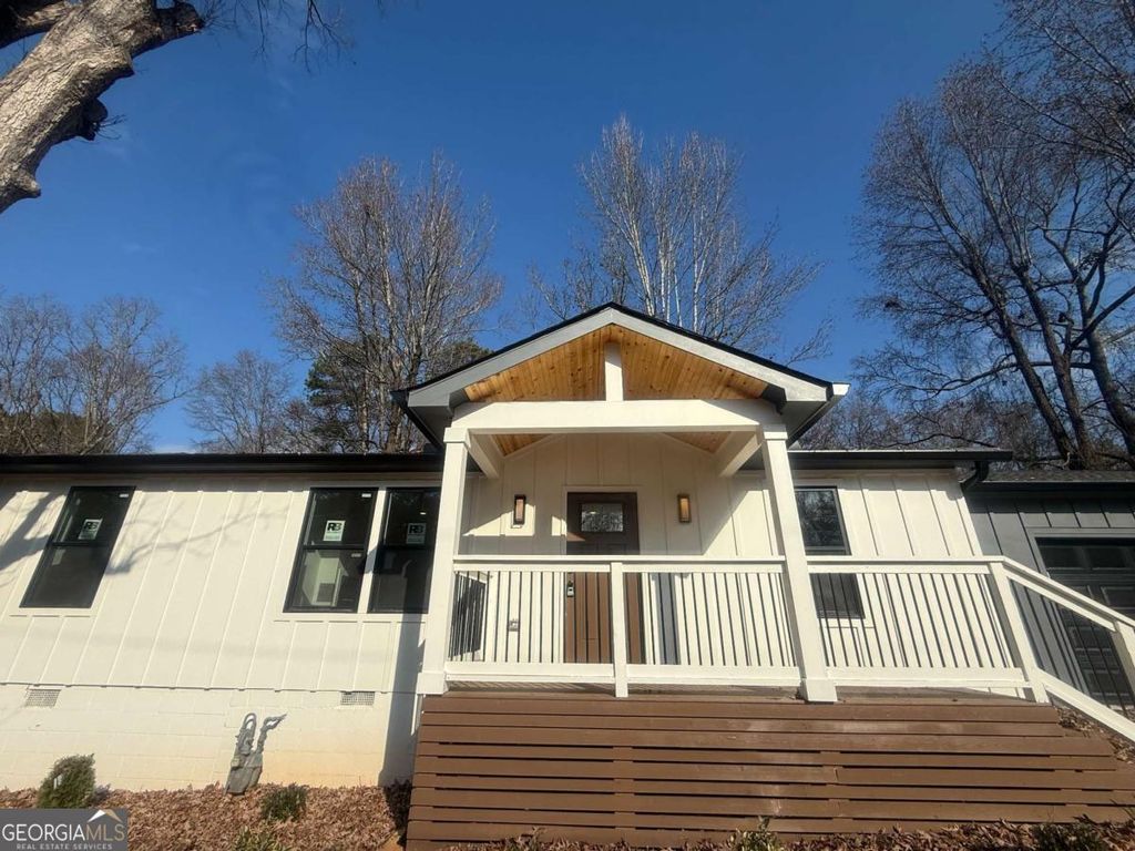 Photo of 3112 North Ave, Scottdale, GA 30079 (MLS # 10661637)