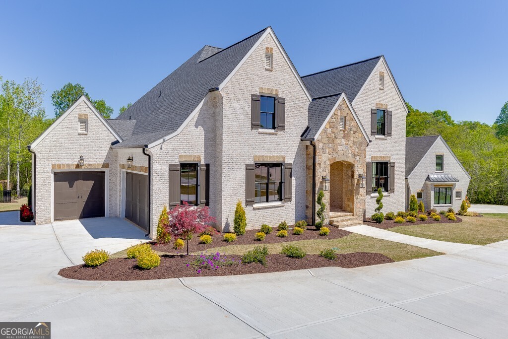 2112 Covered Bridge DR