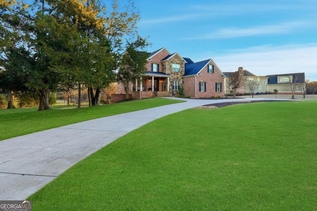 Photo of 18 Starlight Drive NW, Cartersville, GA 30121 (MLS # 10705959)