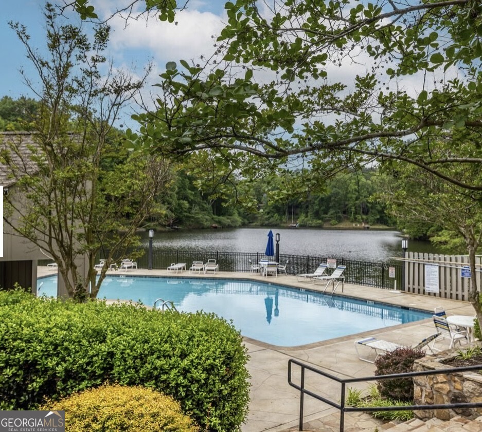 3760 Loch Highland PKWY