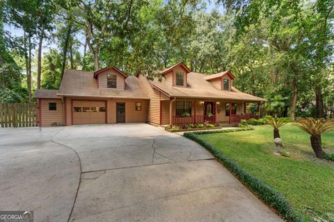 9 W Coquena CIR Savannah GA 31410