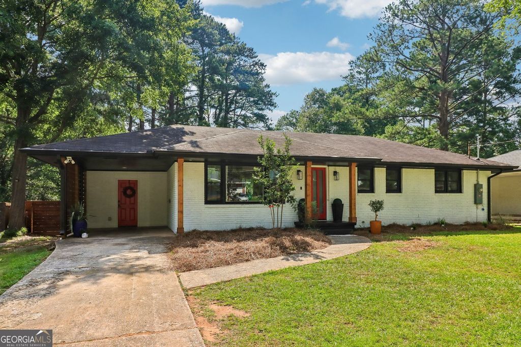 Photo of 1908 Derrill Drive, Decatur, GA 30032 (MLS # 10811807)