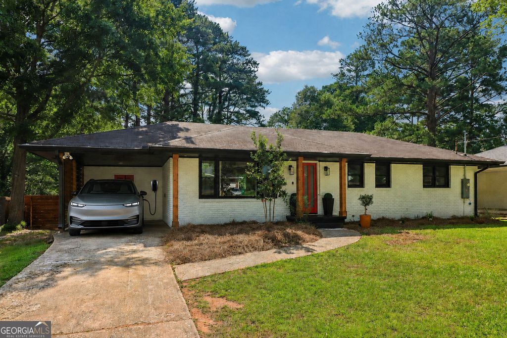 Photo of 1908 Derrill Drive, Decatur, GA 30032 (MLS # 10811807)