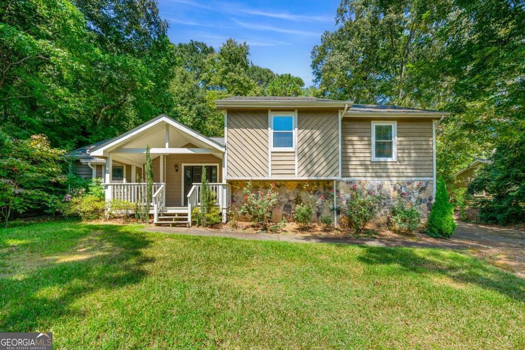 Photo of 555 Ramsdale Drive, Roswell, GA 30075 (MLS # 10633208)