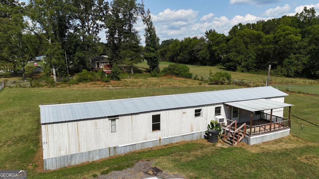 Photo of 21 Clubhouse Drive NE, White, GA 30184 (MLS # 10632037)