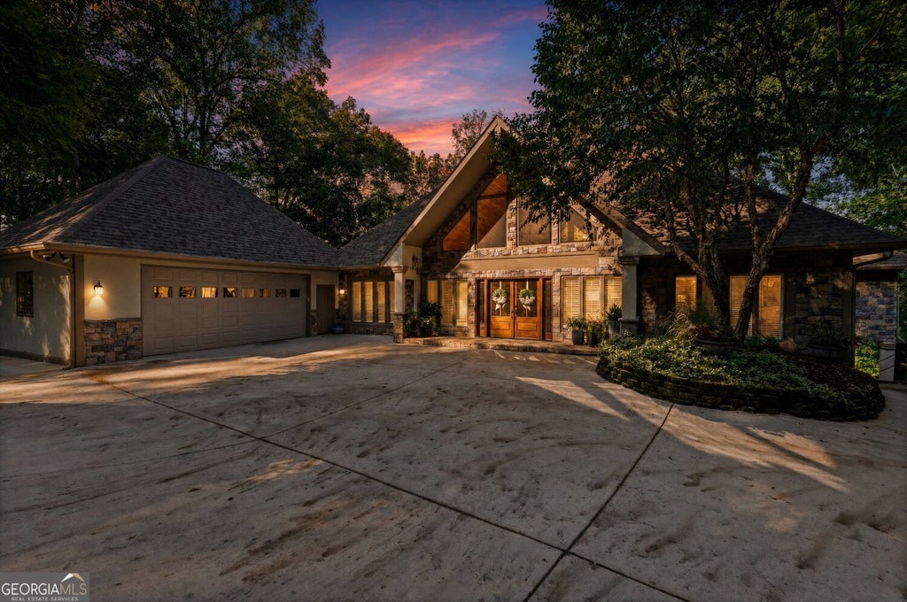 Photo of 91 Chestatee View Place, Dawsonville, GA 30534 (MLS # 10851819)