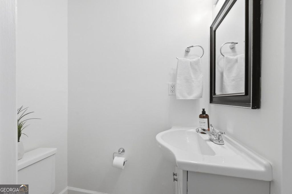 Photo of 1677 Wynndowne Trail SE, Smyrna, GA 30080 (MLS # 10692188)