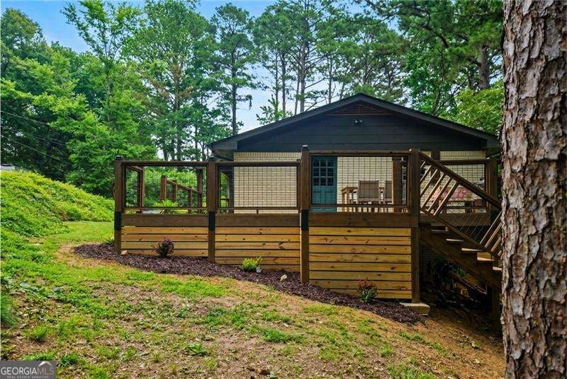 1225 Dewberry LN