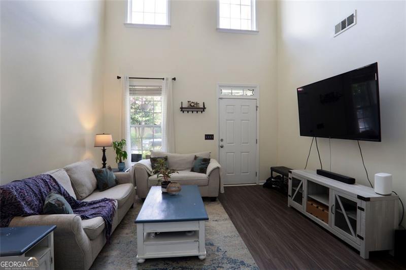 342 SAINT CLAIRE DR