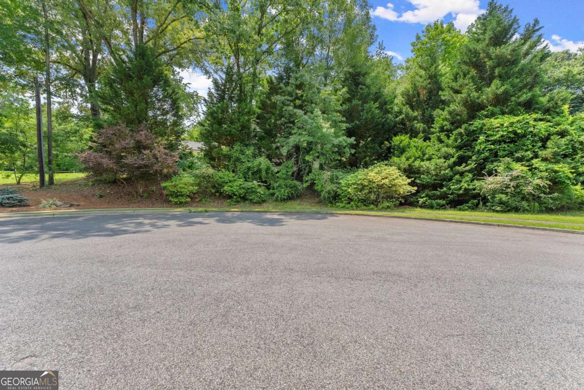 1748 Oak Tree HOLW
