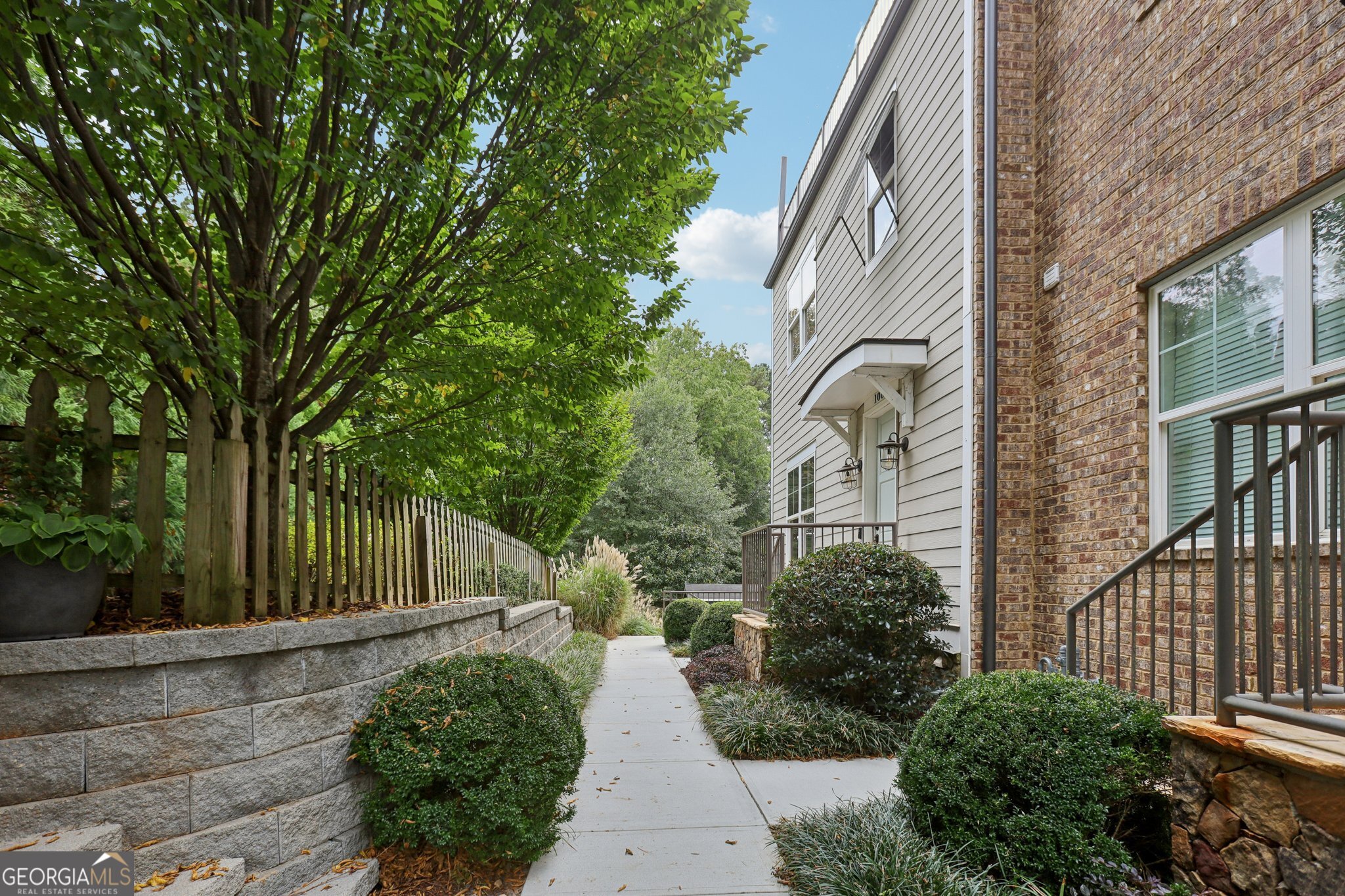 108 Canton WAY