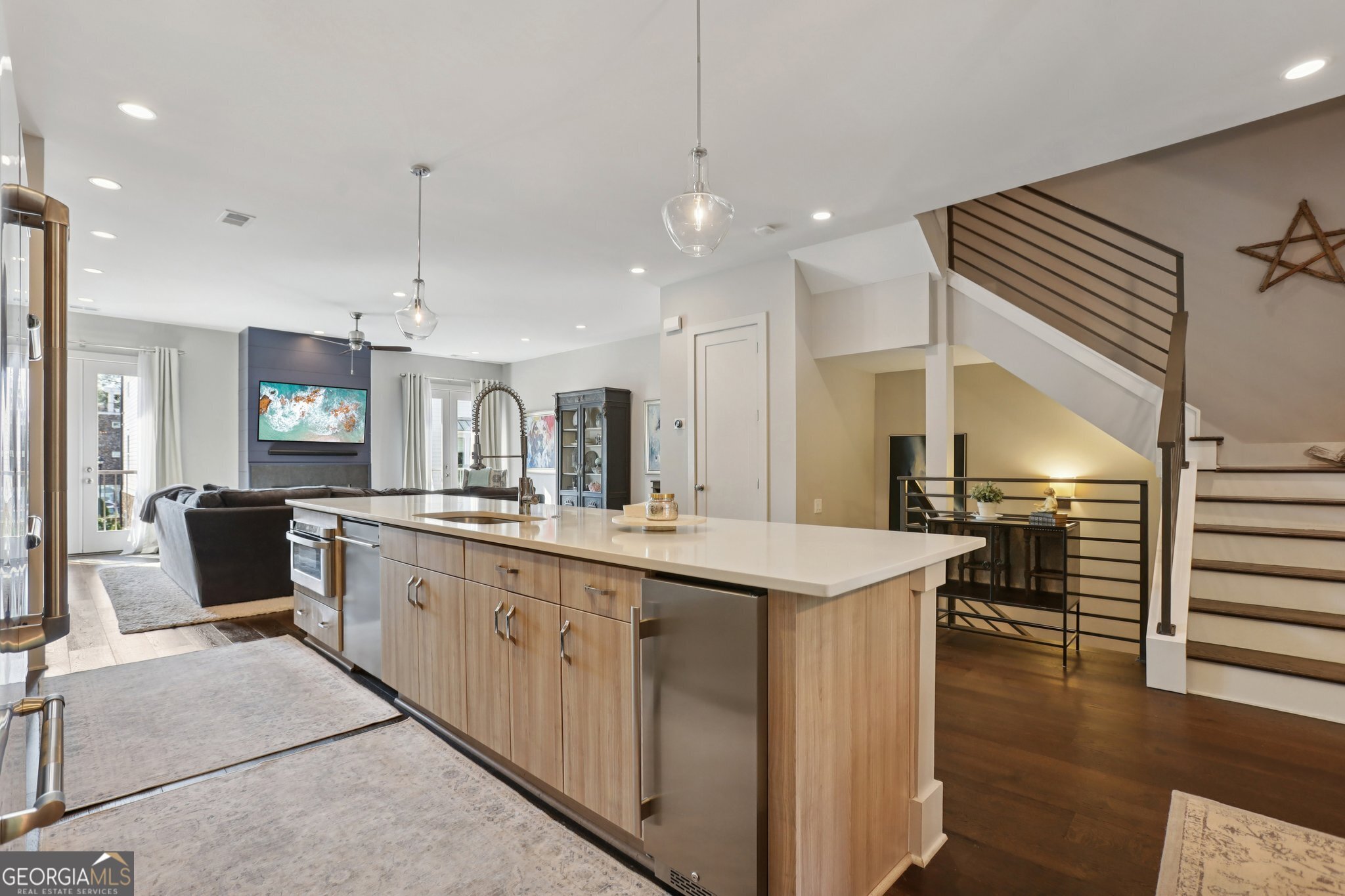 108 Canton WAY