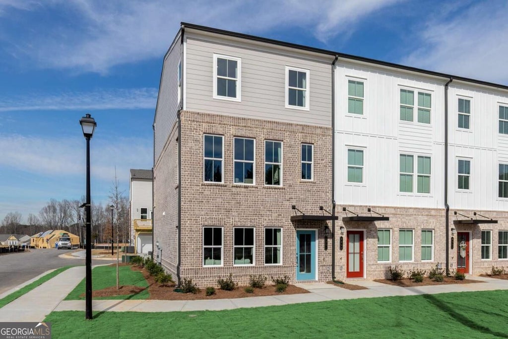 Photo of 1031 Bullpen Bluffs Court, Lawrenceville, GA 30043 (MLS # 10866652)
