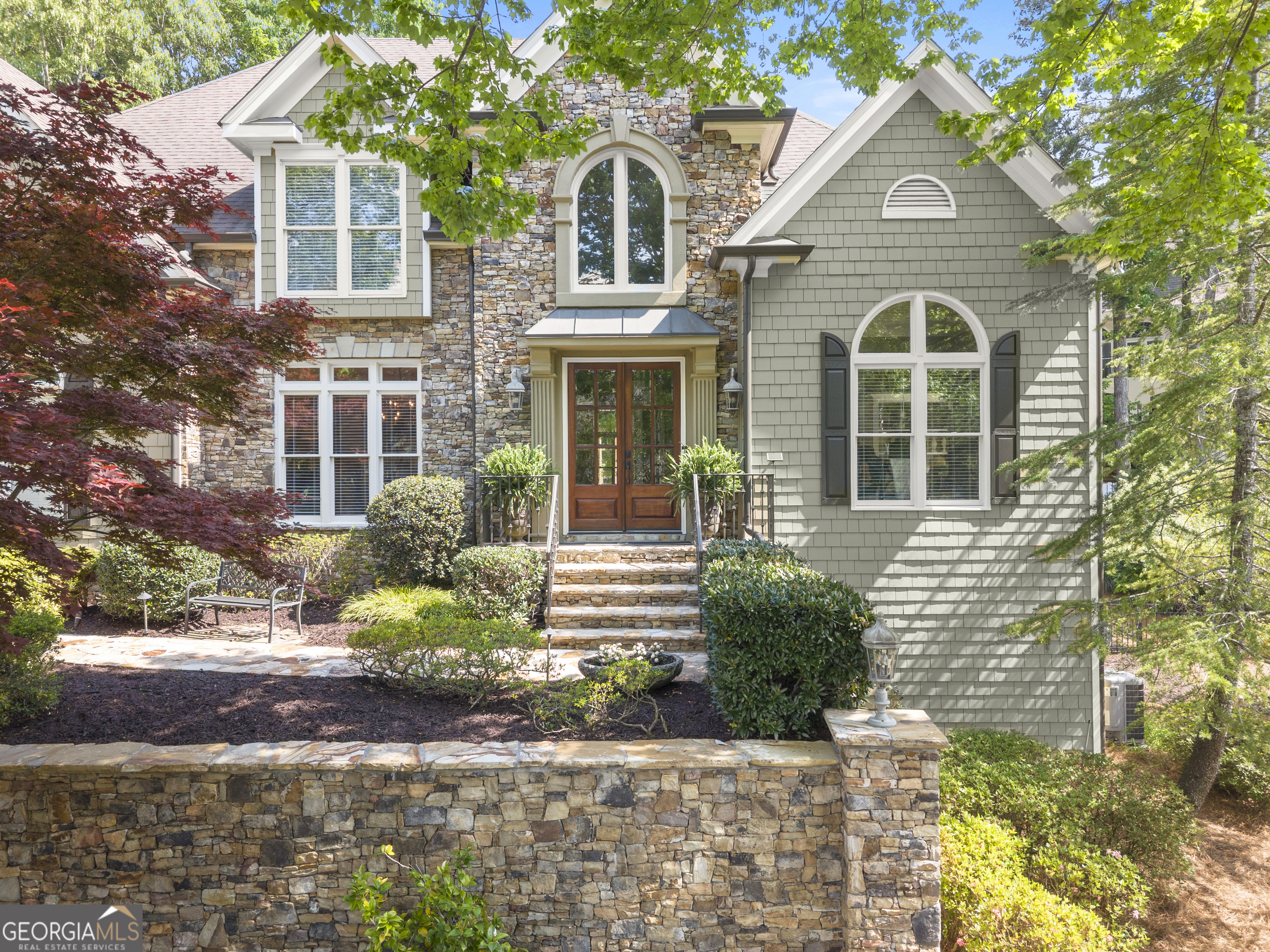 2407 Edgemere CT
