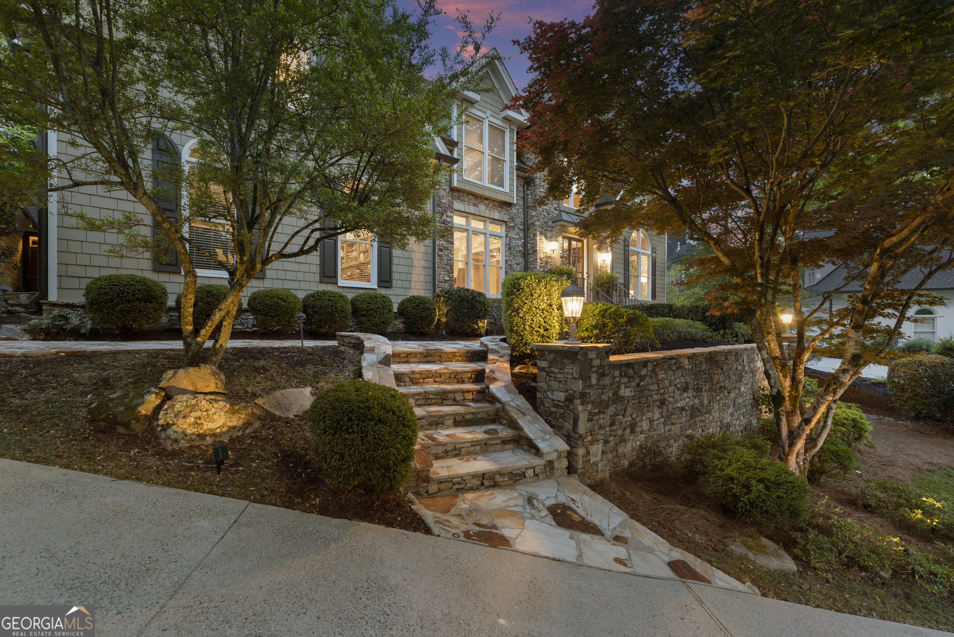 2407 Edgemere CT