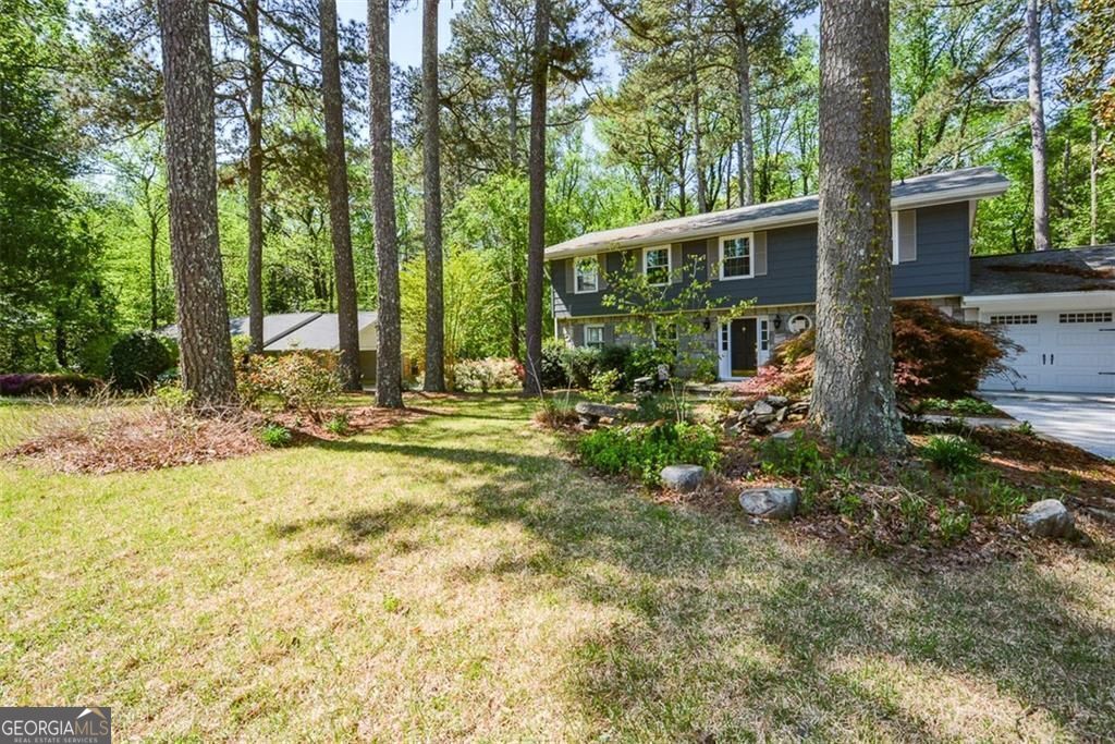 4400 Huntington CIR