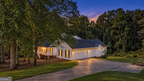 185 BARTLETT CIR, BOWDON, GA 30108 - Image fcfb9ba04adfdc6f37bf12f603f8af2f/4271589525