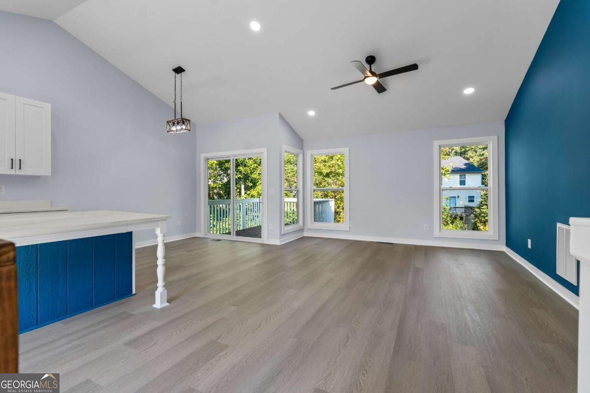 590 Pinnacle PT