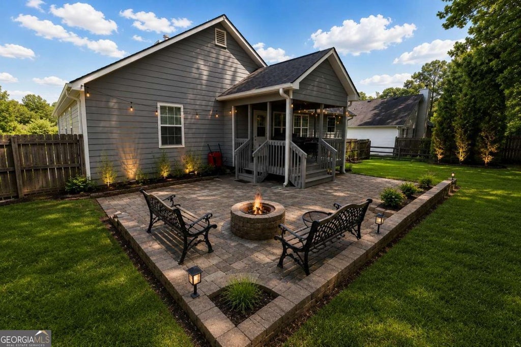Photo of 46 Ellen Glen Way, Dallas, GA 30132 (MLS # 10817363)