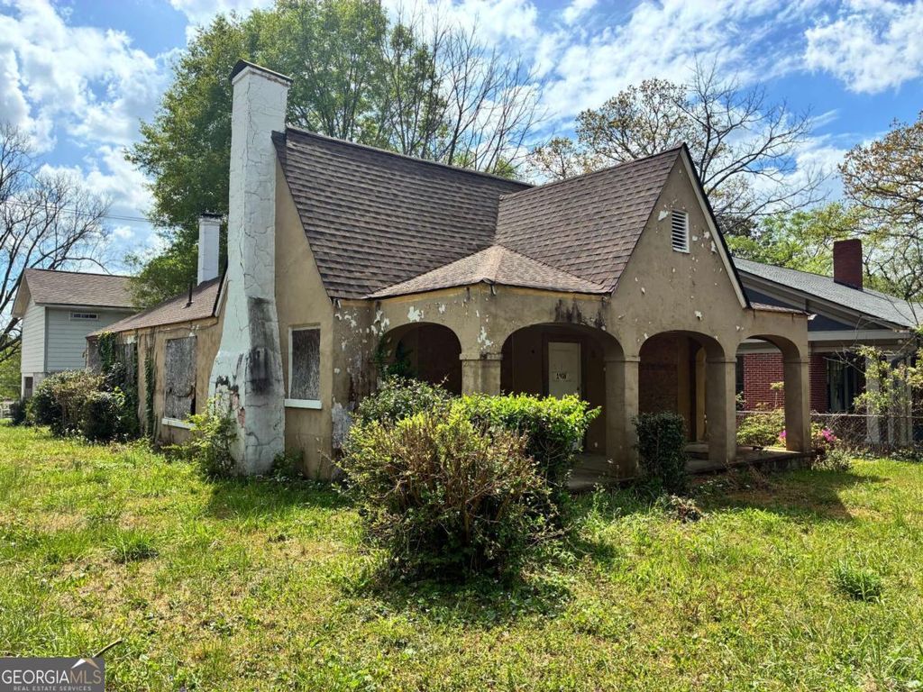 Photo of 1908 Lakewood Terrace SE, Atlanta, GA 30315 (MLS # 10723650)