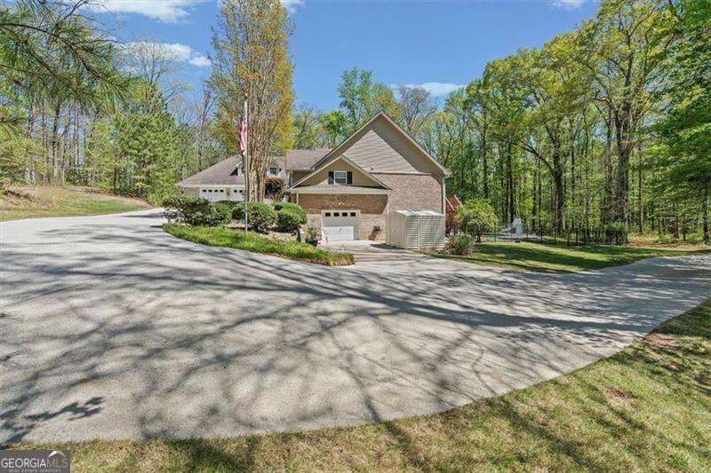8878 Brewer RD
