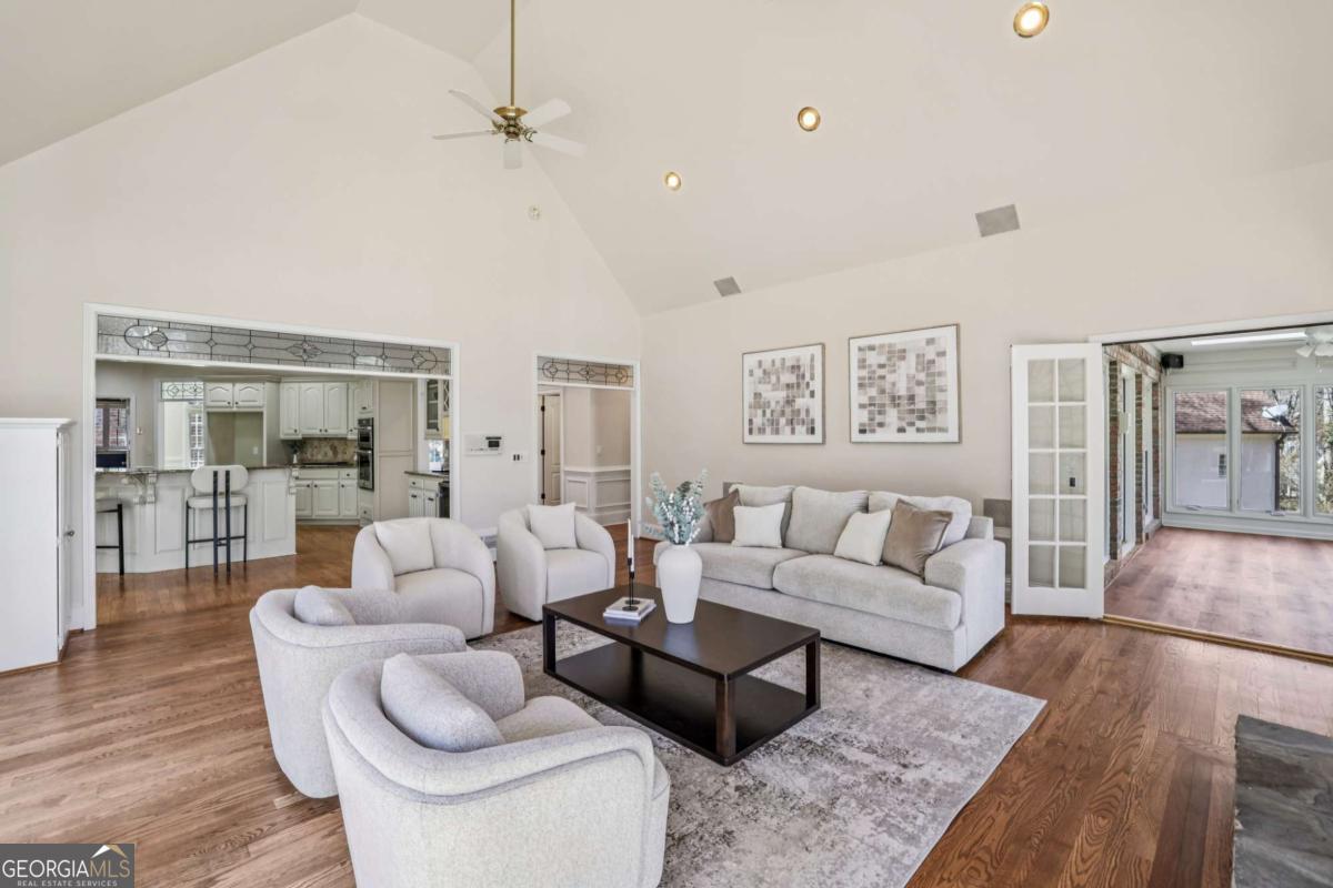 12215 Winding Oak TRL