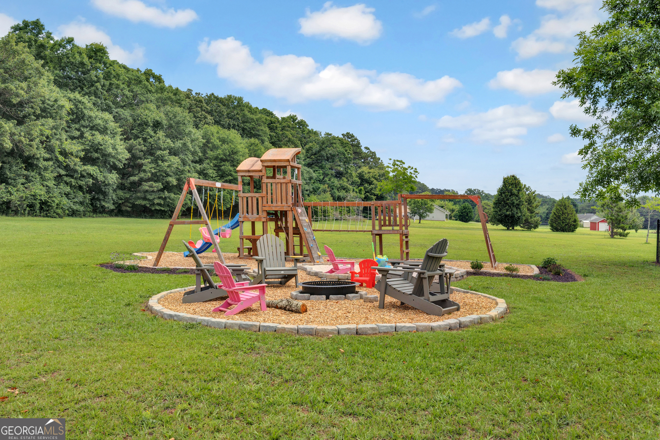 293 Snapping Shoals RD