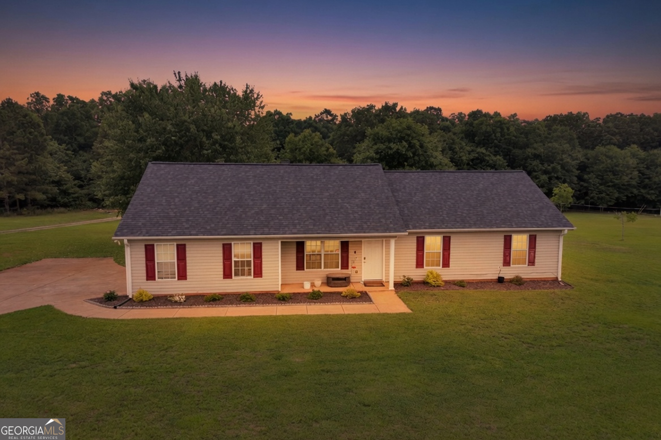 293 Snapping Shoals RD