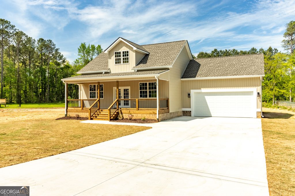 Photo of 822 Wildwood, Chatsworth, GA 30705 (MLS # 10736323)