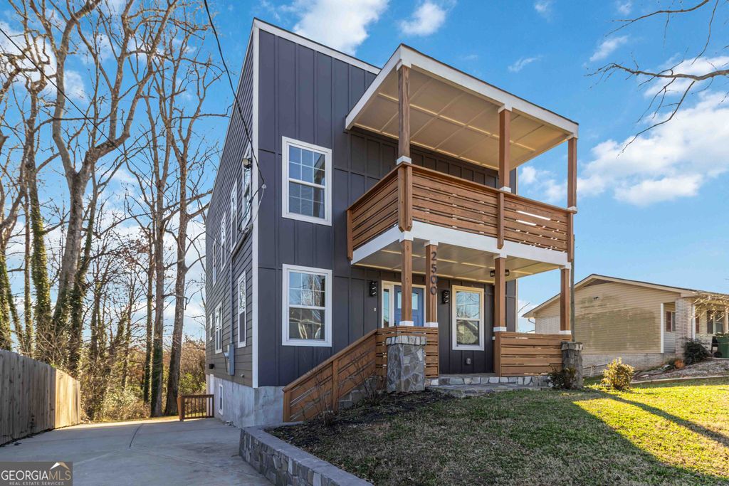 Photo of 2500 Old Hapeville Road SW, Atlanta, GA 30315 (MLS # 10757597)