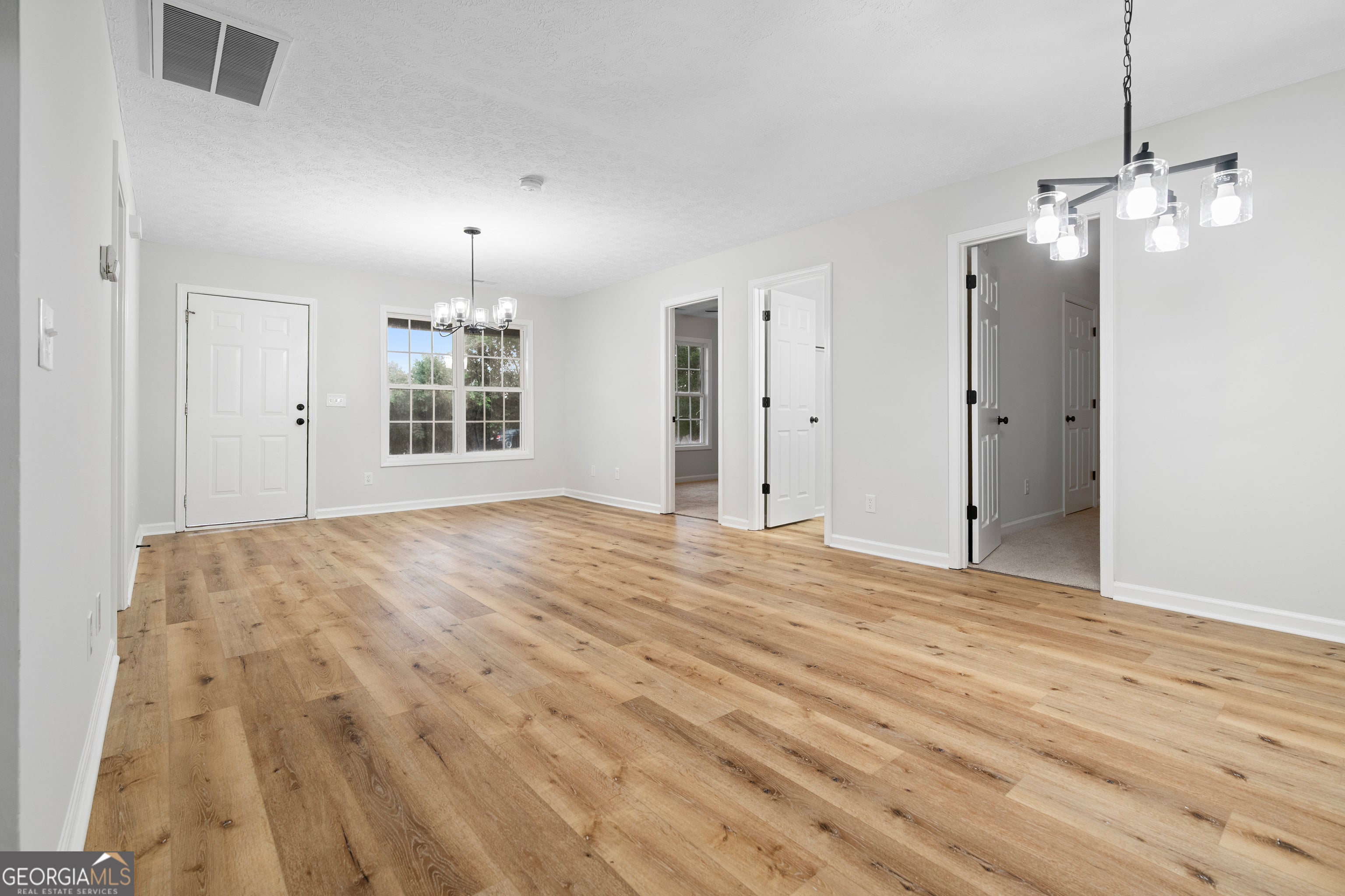 332 Lavista DR SW