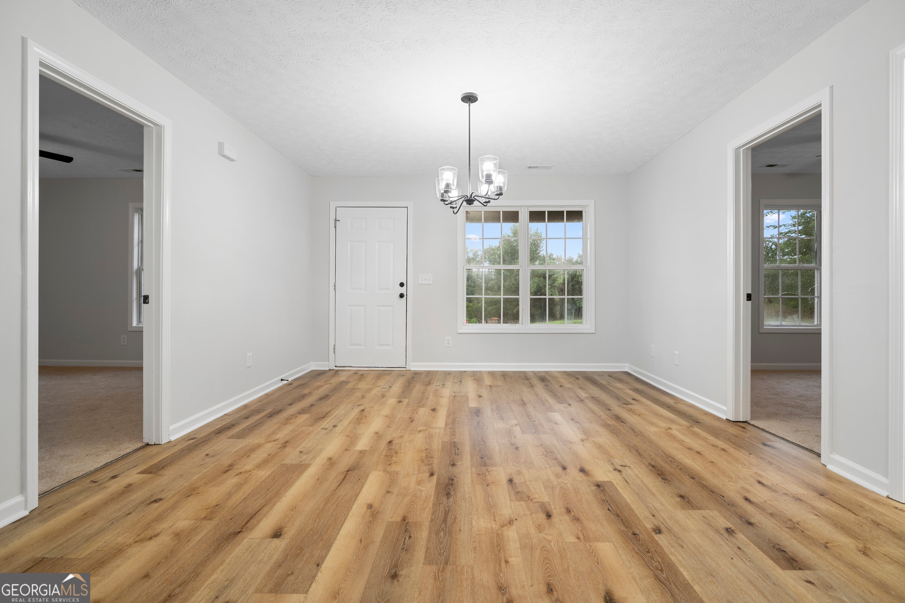 332 Lavista DR SW
