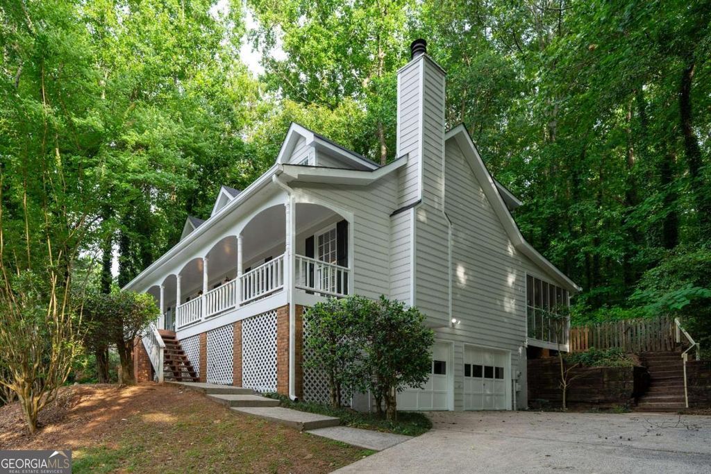 Photo of 2568 N Arbor Trail, Marietta, GA 30066 (MLS # 10736780)
