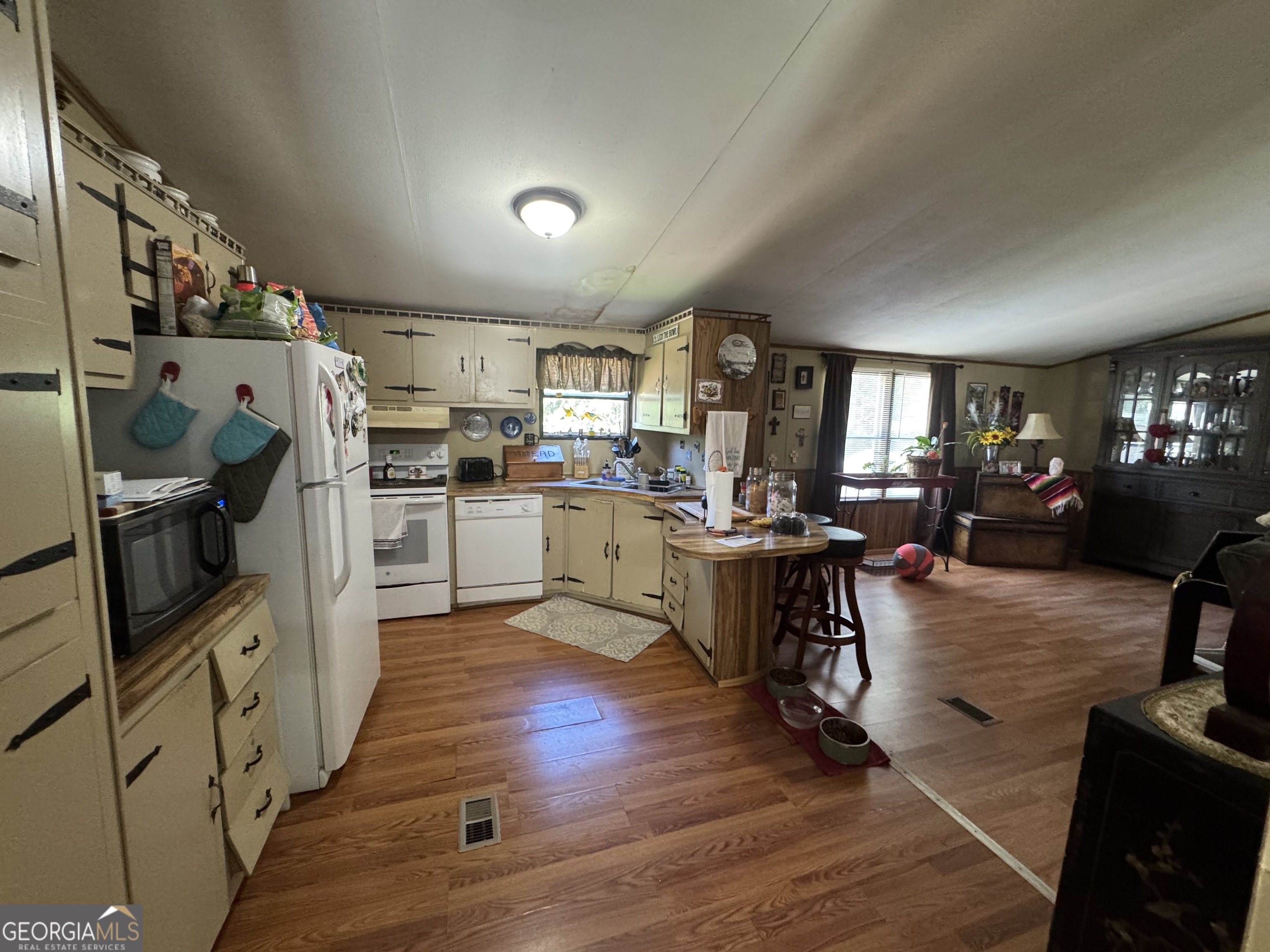 339 Lightwood LN