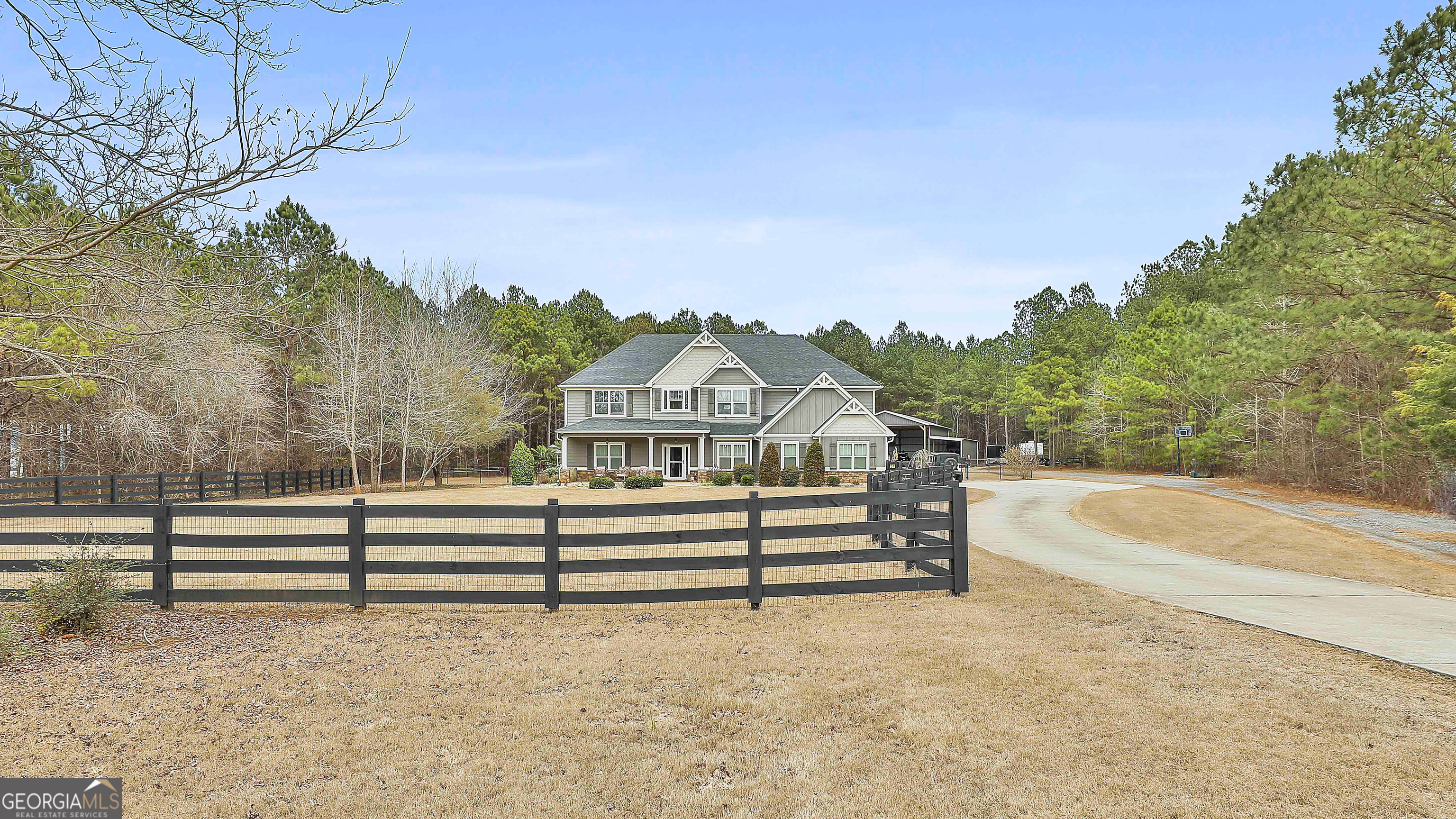 1907 Standing Rock RD