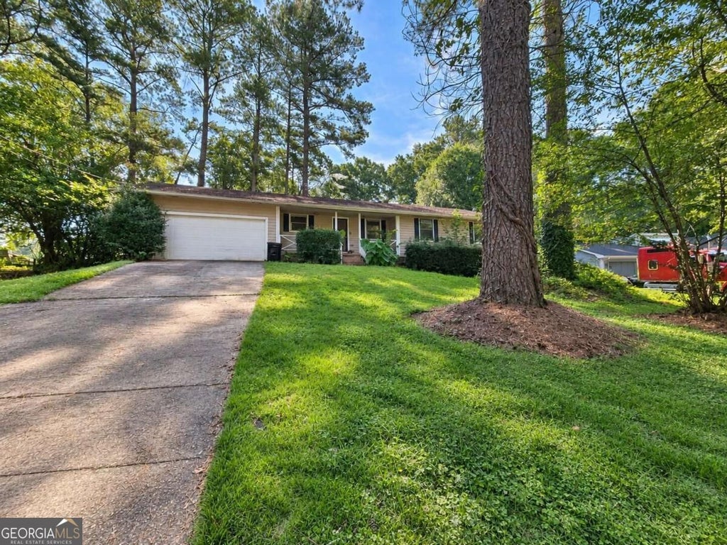Photo of 30 Smoke Rise Court, Stockbridge, GA 30281 (MLS # 10842786)