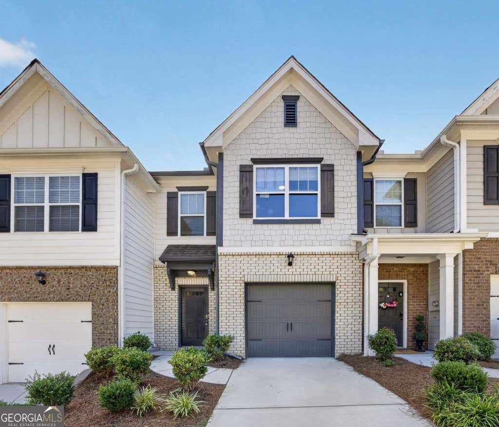 Photo of 124 Chastain Way, Newnan, GA 30263 (MLS # 10833156)