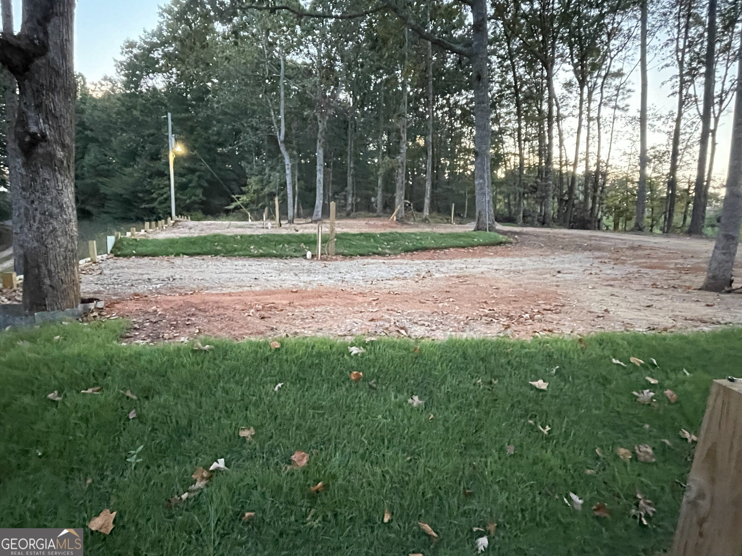 133 Lake Breeze LN