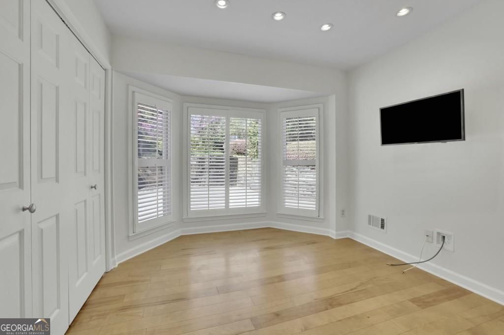1363 Sheffield Glen WAY