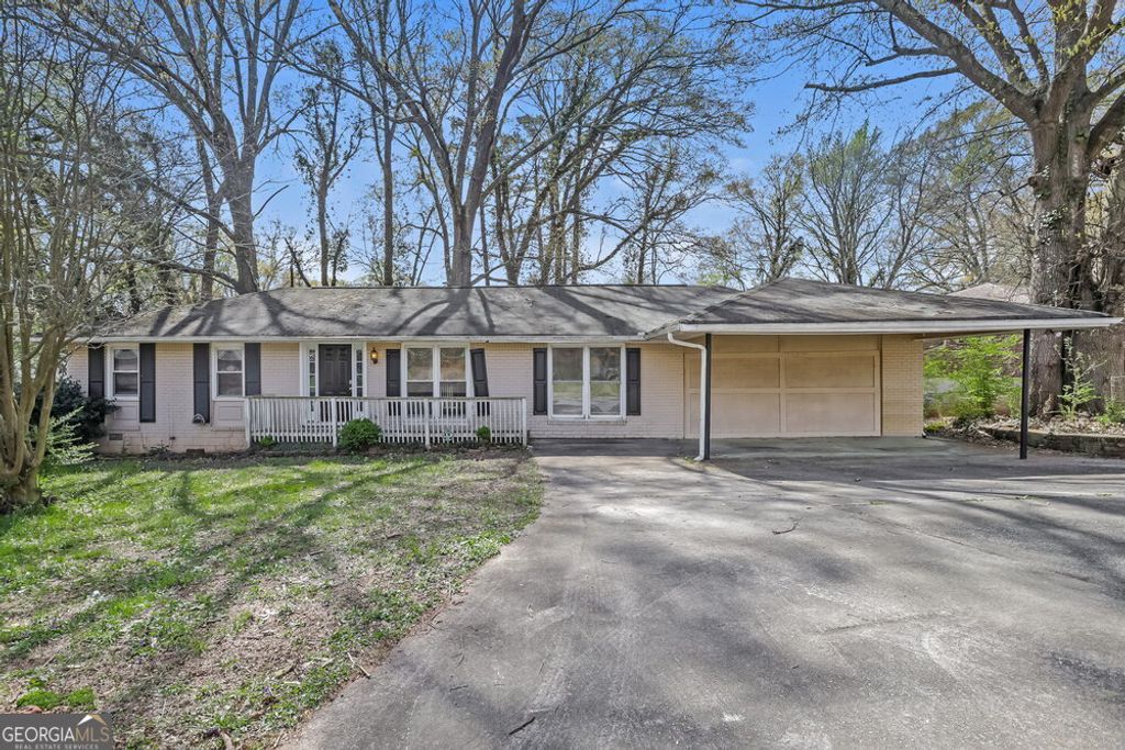 Photo of 369 Windemere Way, Jonesboro, GA 30238 (MLS # 10625869)