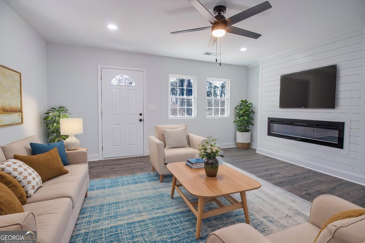 3762 Larkspur TER