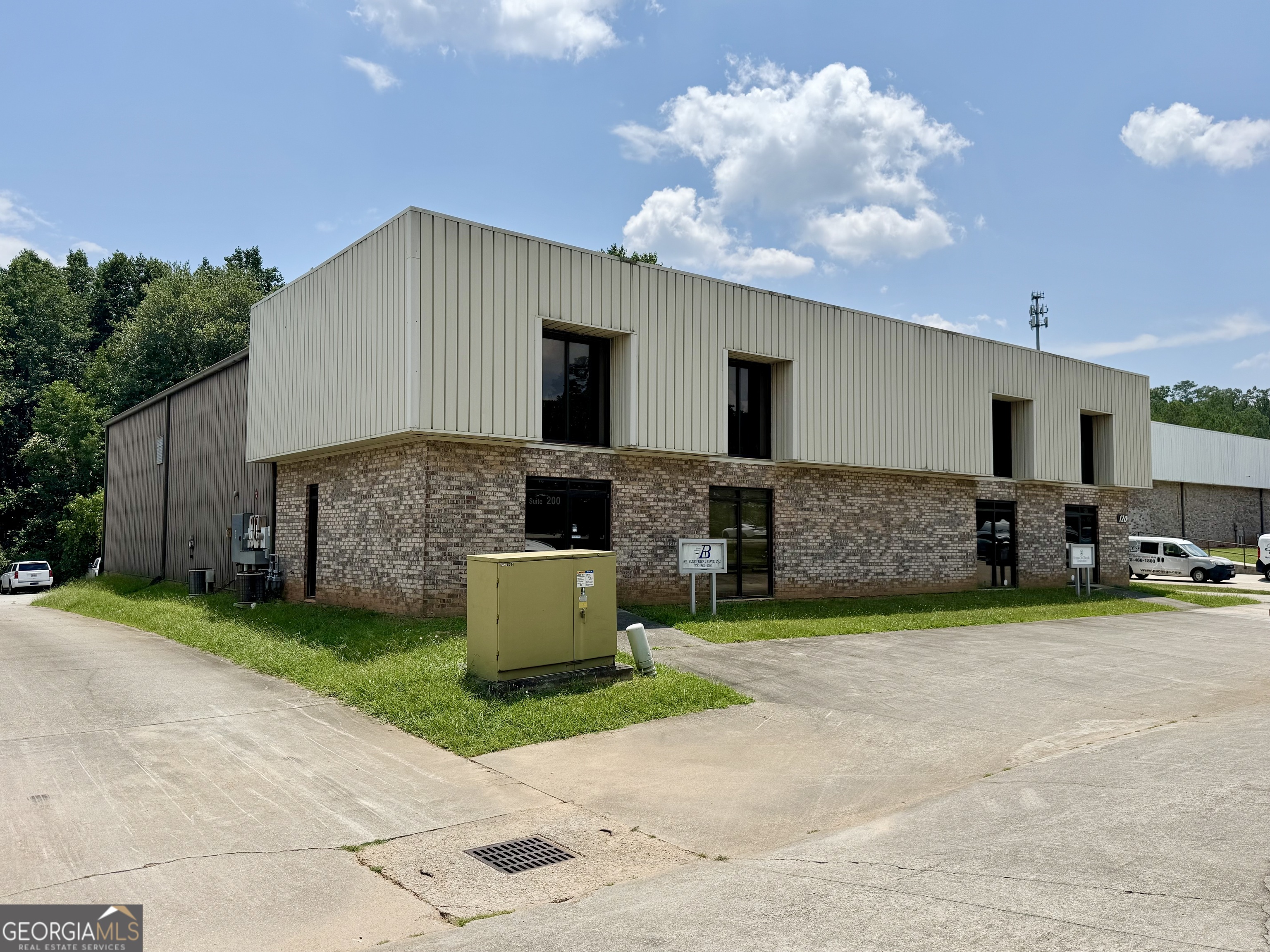 120 Andrew DR