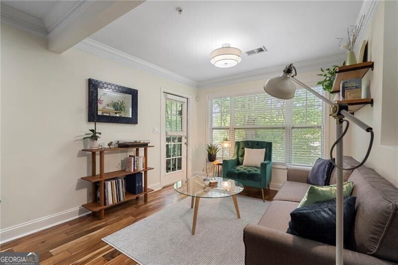 608 Madison LN SE 608