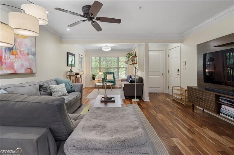 608 Madison LN SE 608