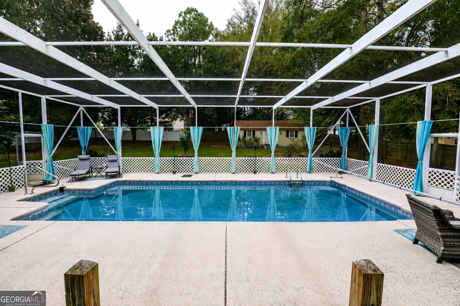 240 NW Southern Walk DR