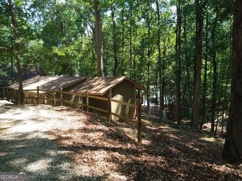 570 Greenleaf DR