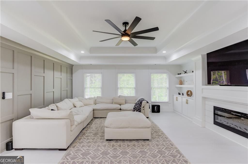 961 Nours CIR