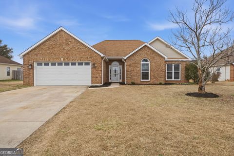 305 Carver CT Warner Robins GA 31088