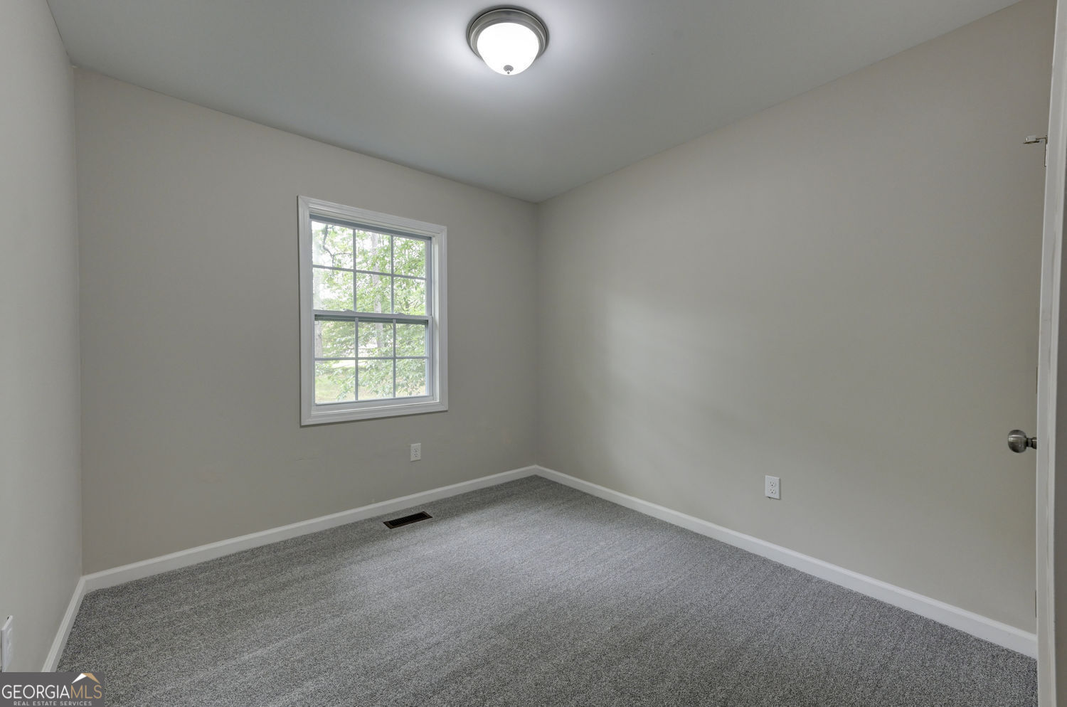 Locust Grove, Georgia 30248, United States, 5 Bedrooms Bedrooms, ,3 BathroomsBathrooms,Residential,Active,240506